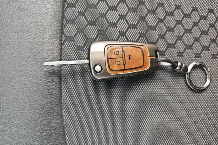 Used Chevrolet Lova RV 2018 1.5L Automatic Smart Drive Model Vehicle Key