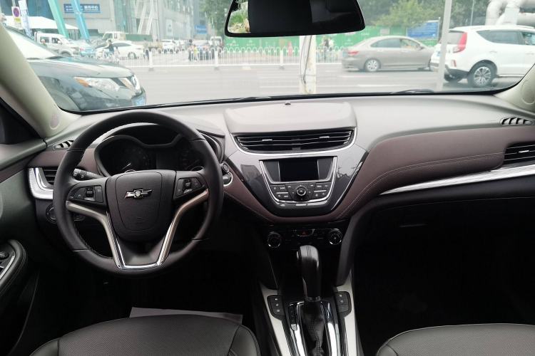 Used Chevrolet Malibu 2018 530T Automatic Fashion Edition Interior 3