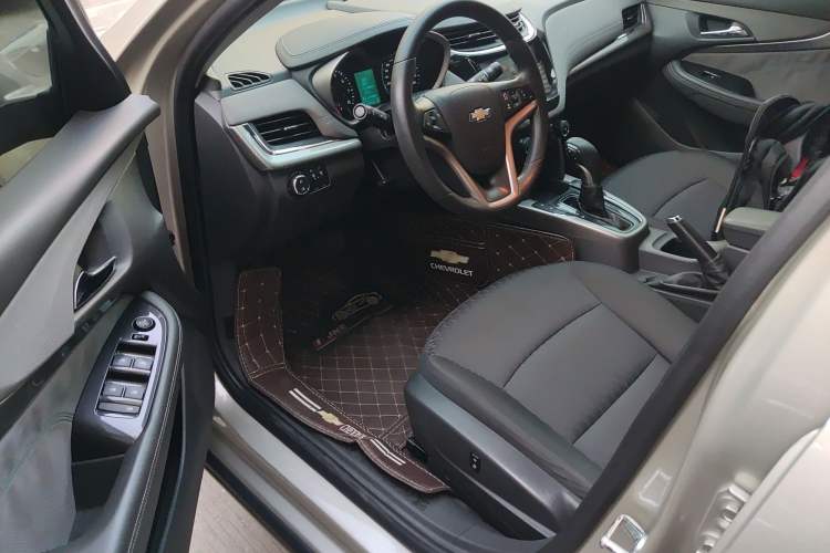 Used Chevrolet Malibu 2016 1.6T Automatic Comfort Edition Interior 3