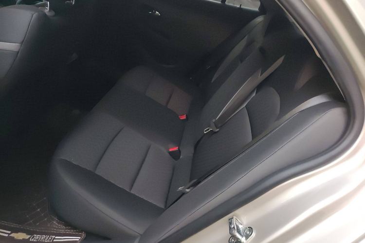 Used Chevrolet Malibu 2016 1.6T Automatic Comfort Edition Interior 4