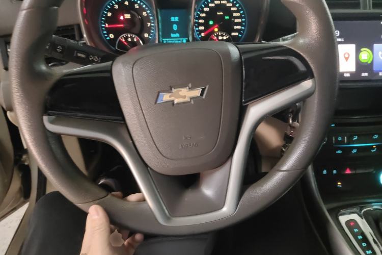 Used Chevrolet Malibu 2014 2.0L Automatic Comfort Edition Steering Wheel
