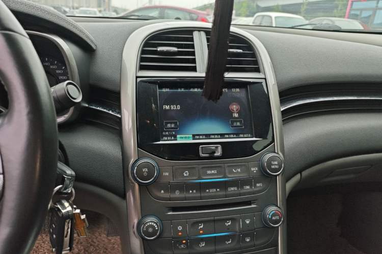 Used Chevrolet Malibu 2012 2.4L Automatic Luxury Edition Audio And AC Panel