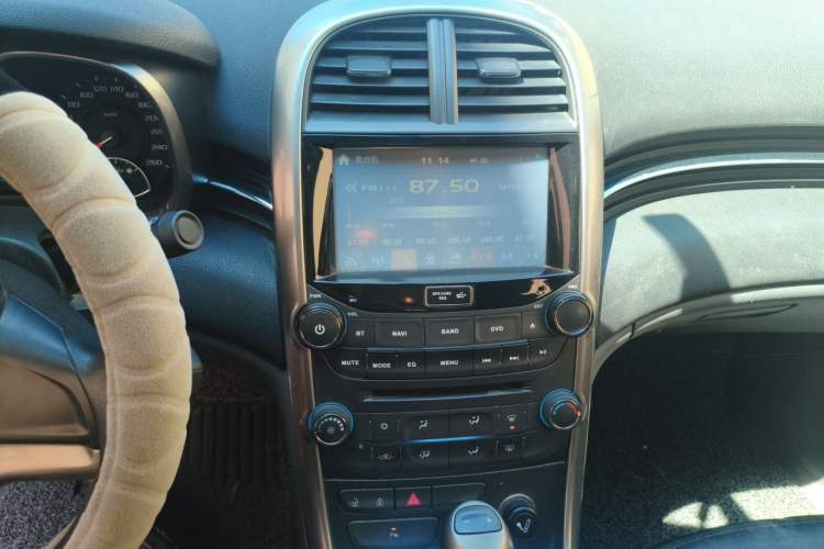 Used Chevrolet Malibu 2012 2.0L Automatic Comfort Edition Audio And AC Panel