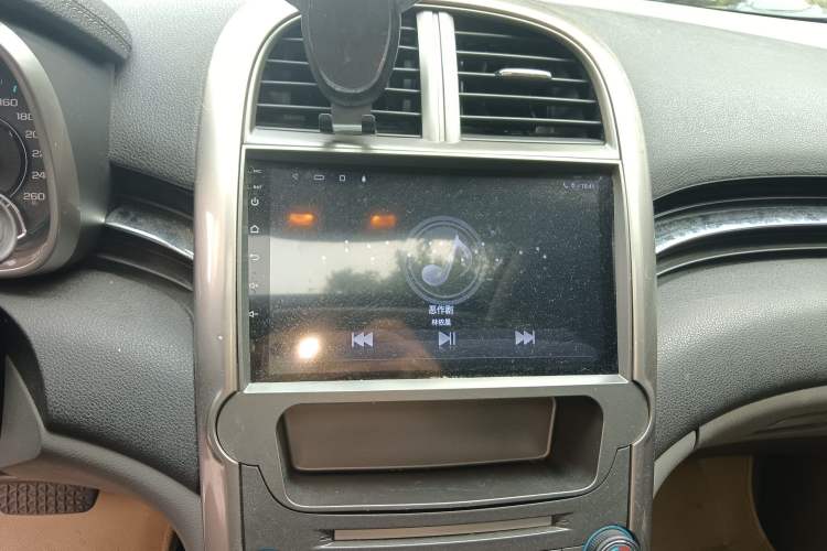 Used Chevrolet Malibu 2012 2.0L Automatic Luxury Edition Audio And AC Panel