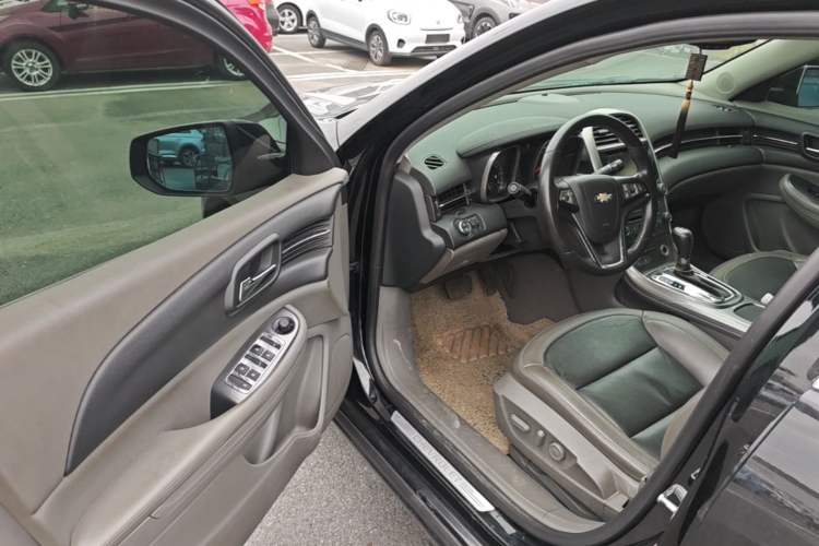 Used Chevrolet Malibu 2012 2.4L Automatic Luxury Edition Driver Seat