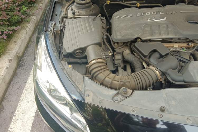 Used Chevrolet Malibu 2012 2.0L Automatic Luxury Edition Engine Bay Right