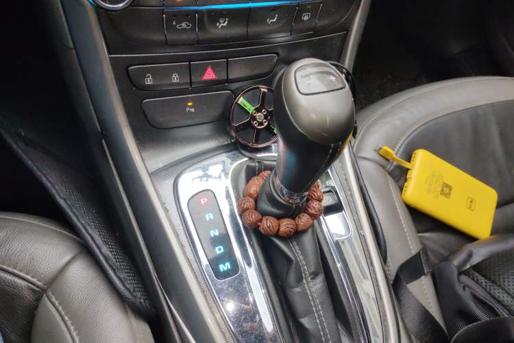 Used Chevrolet Malibu 2012 2.0L Automatic Luxury Edition Gear Lever