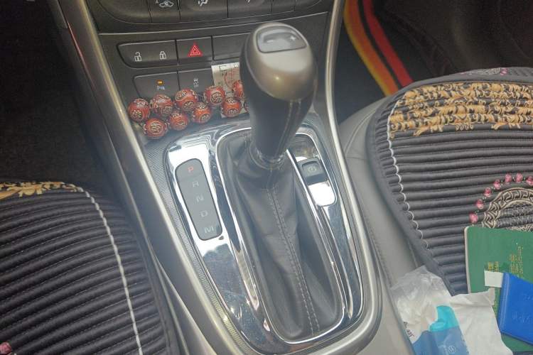 Used Chevrolet Malibu 2012 2.4L Automatic Luxury Edition Gear Lever