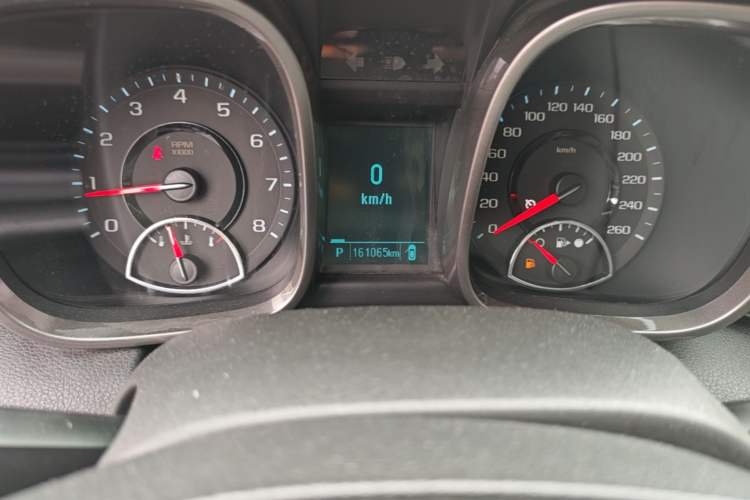 Used Chevrolet Malibu 2012 2.4L Automatic Luxury Edition Odometer Close Up