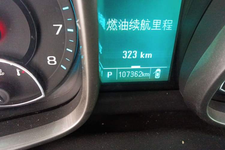 Used Chevrolet Malibu 2012 2.0L Automatic Luxury Edition Odometer Close Up