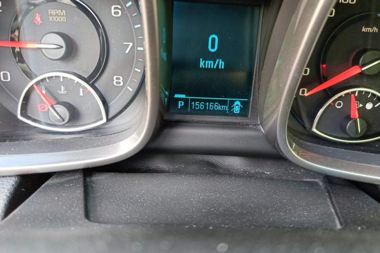 Used Chevrolet Malibu 2012 2.0L Automatic Luxury Edition Odometer Close Up