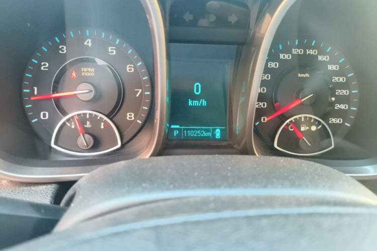 Used Chevrolet Malibu 2012 2.0L Automatic Comfort Edition Odometer Close Up