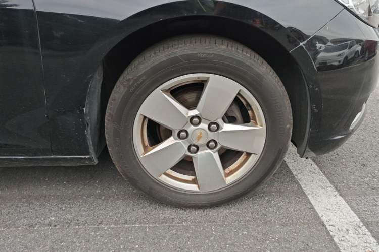 Used Chevrolet Malibu 2012 2.4L Automatic Luxury Edition Right Front Wheel Hub
