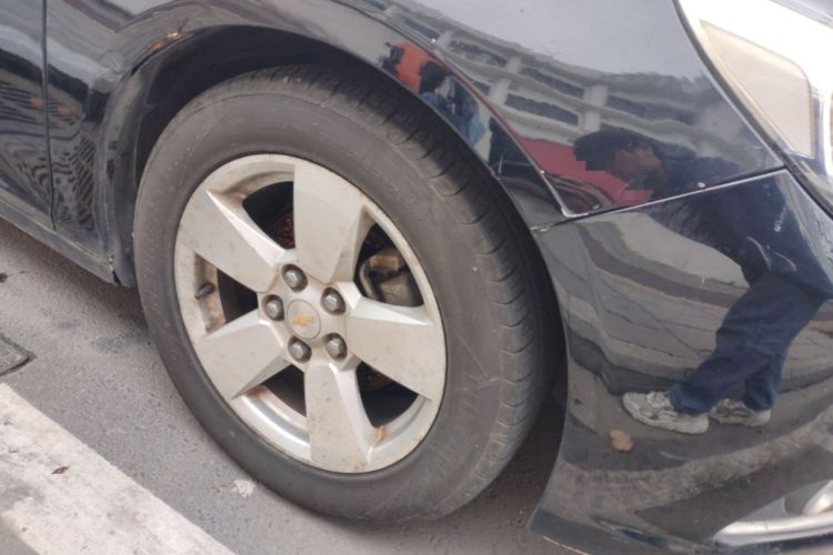 Used Chevrolet Malibu 2012 2.0L Automatic Luxury Edition Right Front Wheel Hub