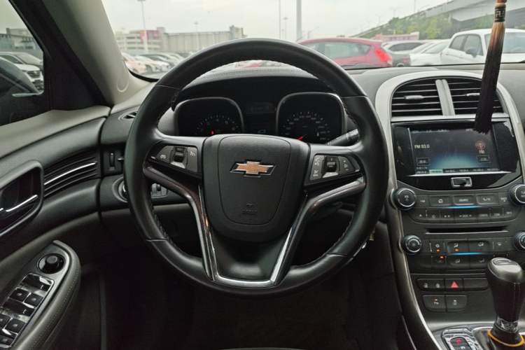 Used Chevrolet Malibu 2012 2.4L Automatic Luxury Edition Steering Wheel