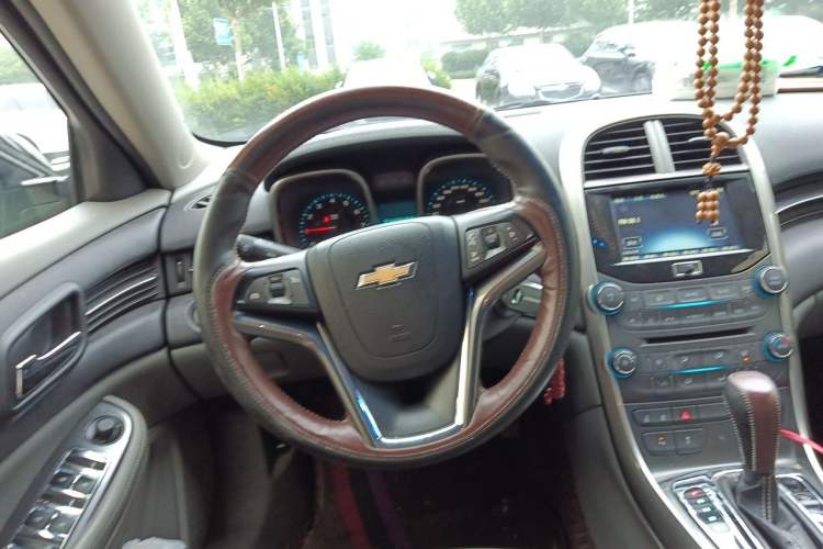 Used Chevrolet Malibu 2012 2.0L Automatic Luxury Edition Steering Wheel