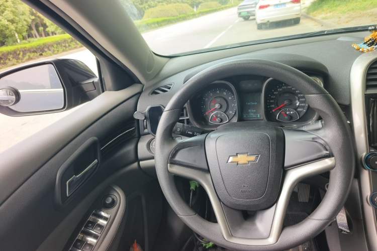 Used Chevrolet Malibu 2012 2.0L Automatic Comfort Edition Steering Wheel