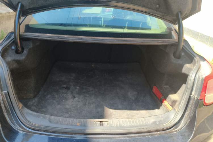 Used Chevrolet Malibu 2012 2.0L Automatic Comfort Edition Trunk