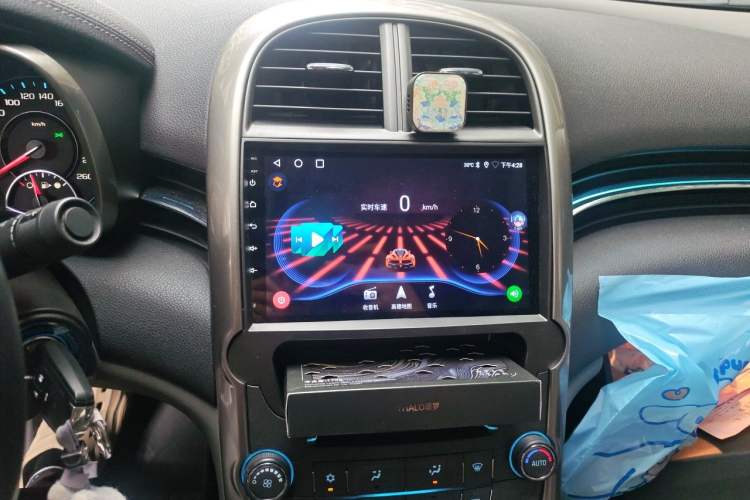 Used Chevrolet Malibu 2012 2.0L Automatic Luxury Edition Audio And AC Panel