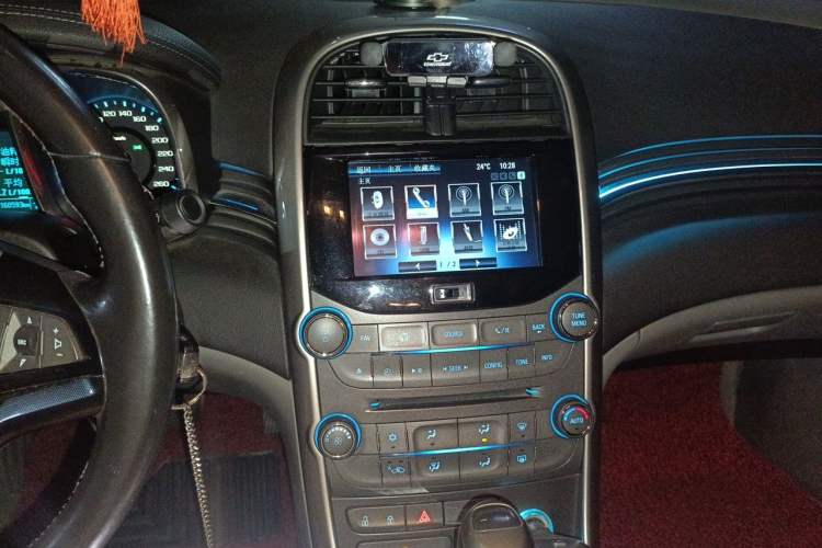 Used Chevrolet Malibu 2012 2.0L Automatic Luxury Edition Audio And AC Panel