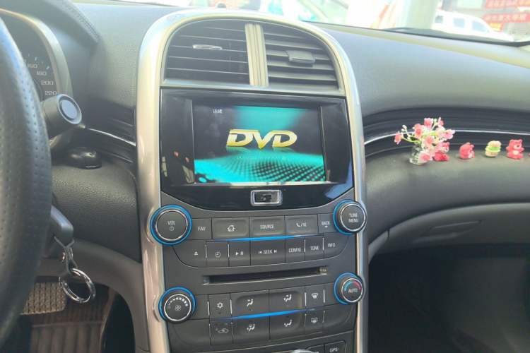 Used Chevrolet Malibu 2012 2.0L Automatic Luxury Edition Audio And AC Panel