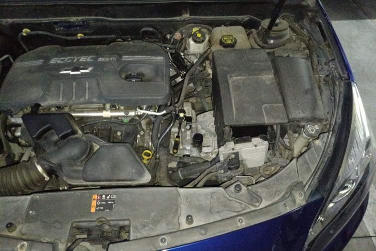 Used Chevrolet Malibu 2012 2.0L Automatic Luxury Edition Engine Bay Left