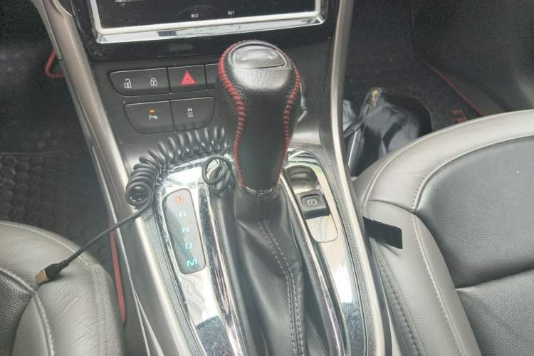 Used Chevrolet Malibu 2012 2.4L Automatic Luxury Edition Gear Lever