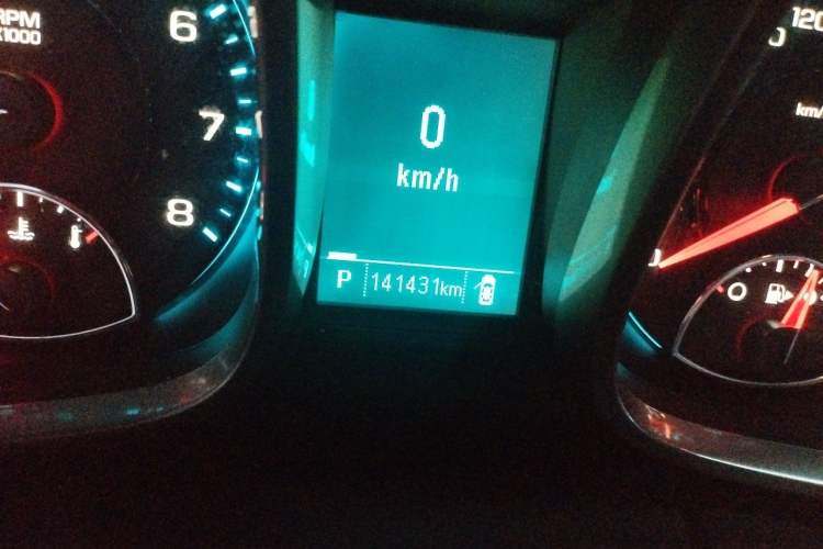 Used Chevrolet Malibu 2012 2.4L Automatic Luxury Edition Odometer Close Up