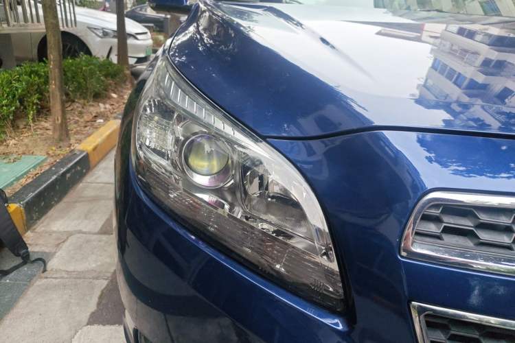Used Chevrolet Malibu 2012 2.0L Automatic Luxury Edition Right Front Headlight