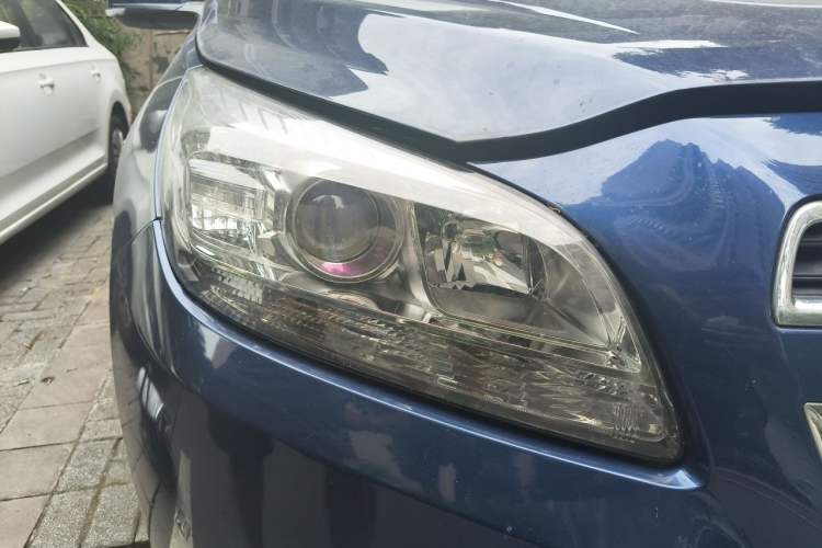 Used Chevrolet Malibu 2012 2.4L Automatic Luxury Edition Right Front Headlight