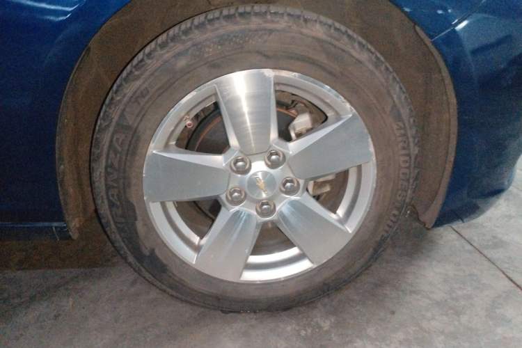 Used Chevrolet Malibu 2012 2.4L Automatic Luxury Edition Right Front Wheel Hub