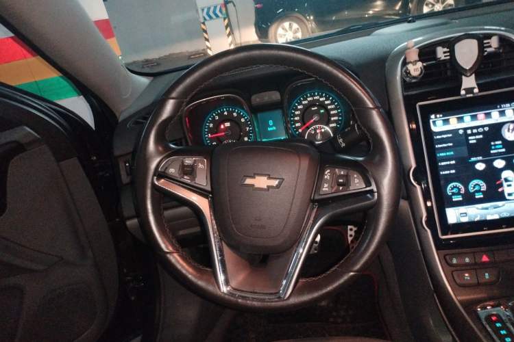 Used Chevrolet Malibu 2012 2.4L Automatic Luxury Edition Steering Wheel