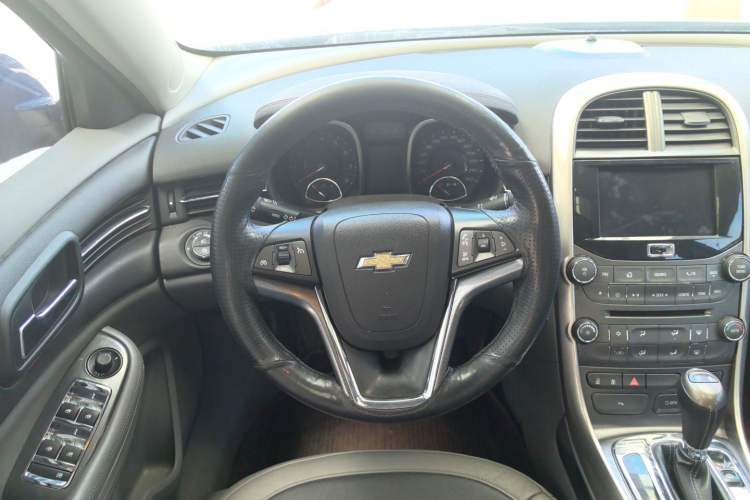 Used Chevrolet Malibu 2012 2.0L Automatic Luxury Edition Steering Wheel