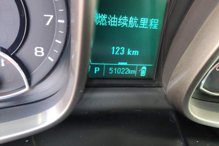 Used Chevrolet Malibu 2012 2.0L Automatic Luxury Edition Odometer Close Up