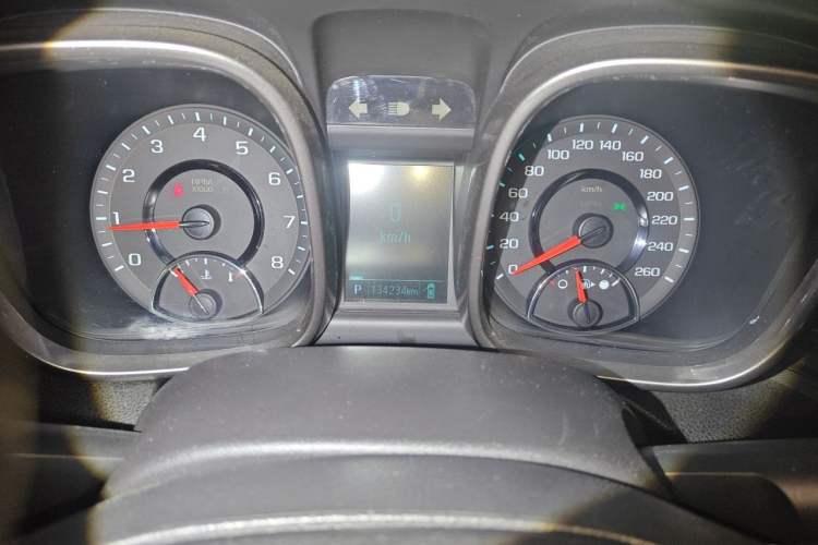 Used Chevrolet Malibu 2012 2.0L Automatic Luxury Edition Odometer Close Up