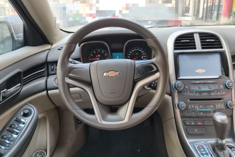 Used Chevrolet Malibu 2012 2.0L Automatic Comfort Edition Steering Wheel