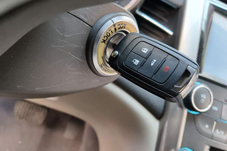 Used Chevrolet Malibu 2012 2.0L Automatic Comfort Edition Vehicle Key