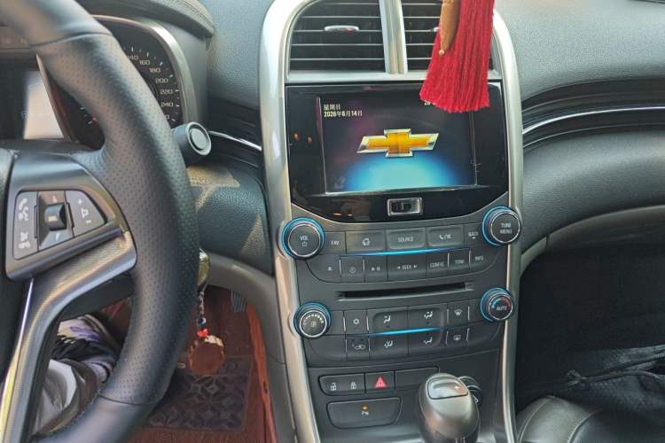 Used Chevrolet Malibu 2012 2.0L Automatic Luxury Edition Audio And AC Panel