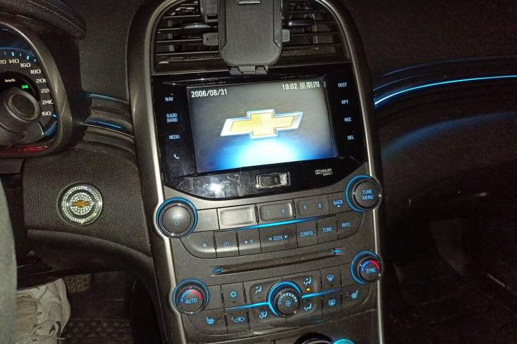 Used Chevrolet Malibu 2012 2.4L Automatic Flagship Edition Audio And AC Panel