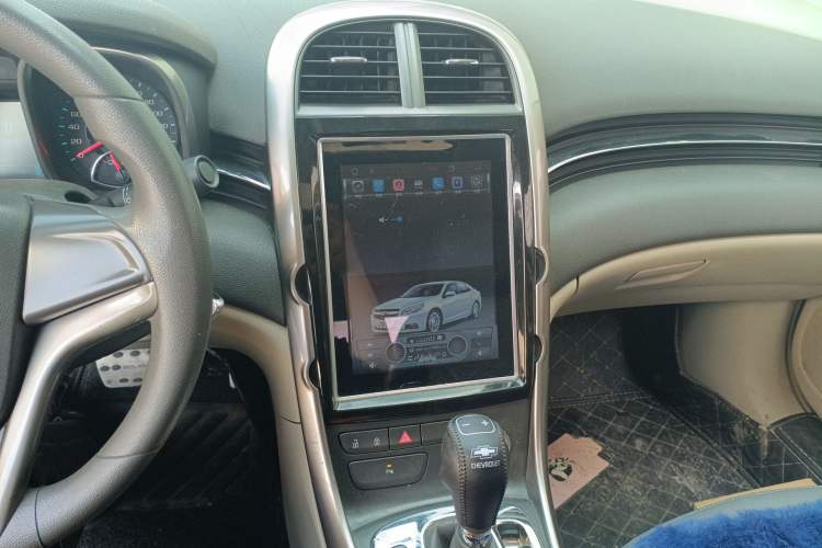 Used Chevrolet Malibu 2012 2.0L Automatic Comfort Edition Audio And AC Panel