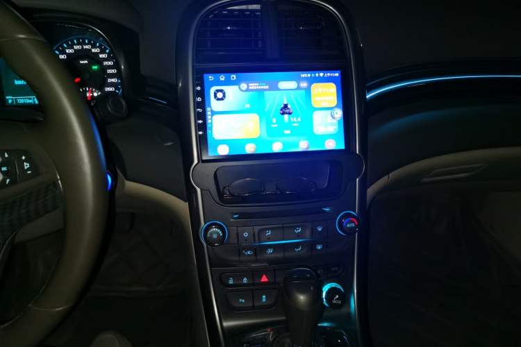 Used Chevrolet Malibu 2012 2.0L Automatic Luxury Edition Audio And AC Panel
