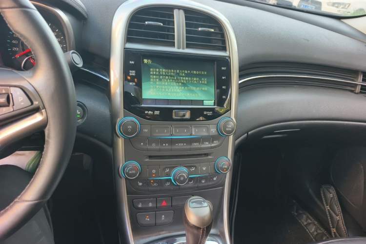 Used Chevrolet Malibu 2012 2.4L Automatic Flagship Edition Audio And AC Panel