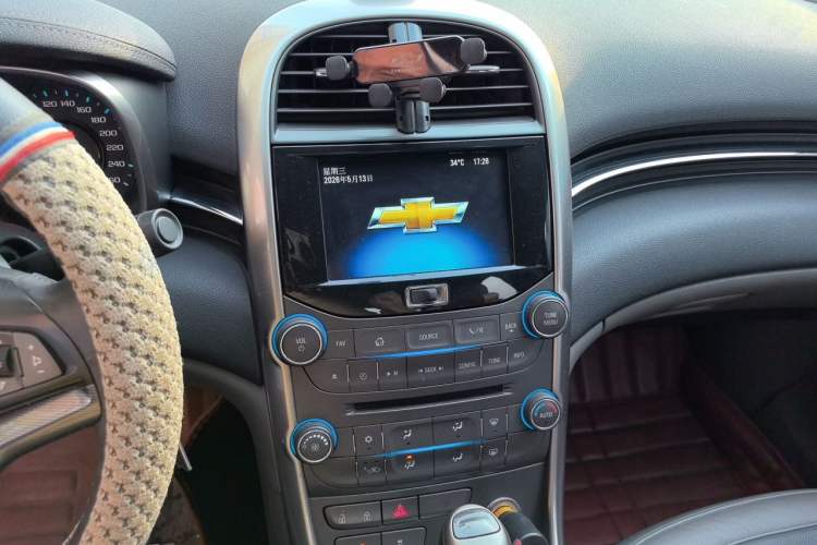 Used Chevrolet Malibu 2012 2.4L Automatic Luxury Edition Audio And AC Panel
