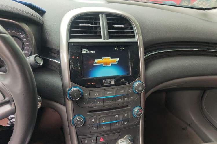 Used Chevrolet Malibu 2012 2.4L Automatic Luxury Edition Audio And AC Panel