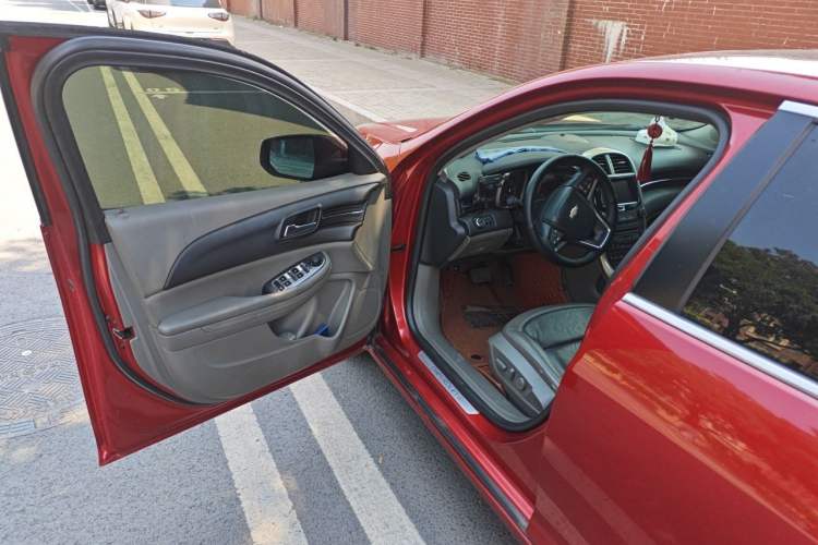 Used Chevrolet Malibu 2012 2.0L Automatic Luxury Edition Driver Seat