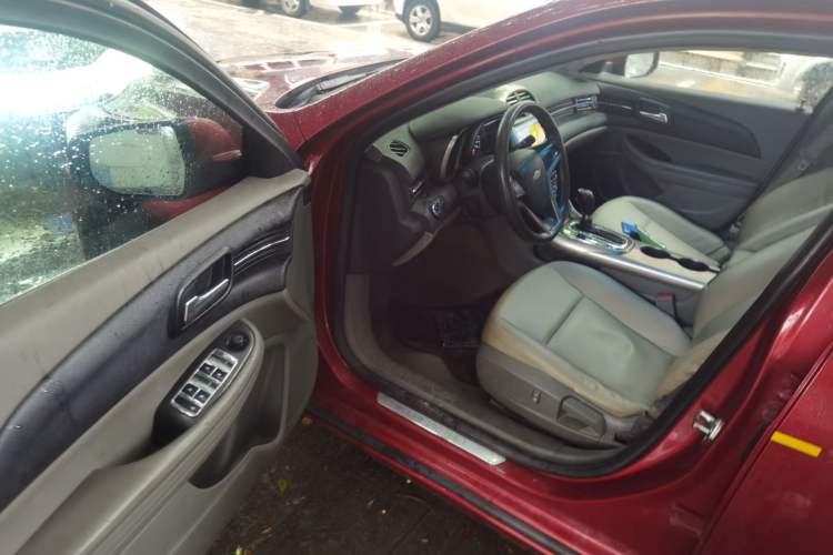 Used Chevrolet Malibu 2012 2.0L Automatic Comfort Edition Driver Seat
