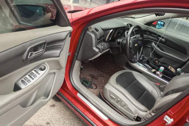 Used Chevrolet Malibu 2012 2.0L Automatic Luxury Edition Driver Seat