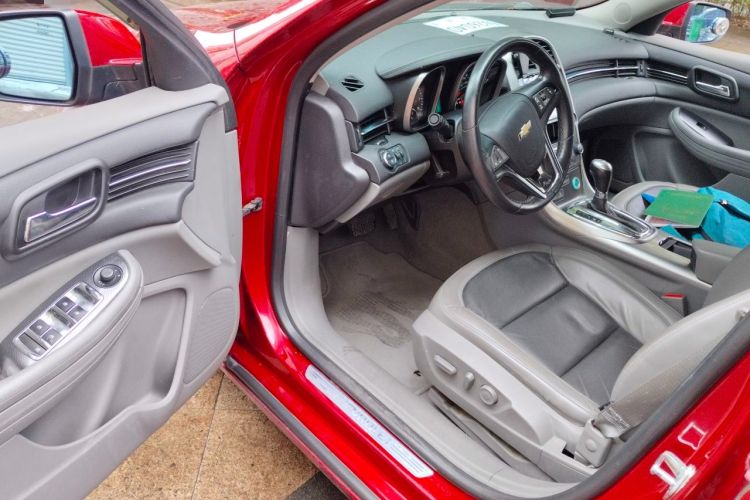 Used Chevrolet Malibu 2012 2.0L Automatic Comfort Edition Driver Seat