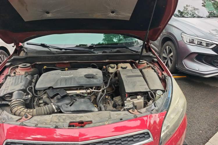 Used Chevrolet Malibu 2012 2.0L Automatic Luxury Edition Engine Bay Left
