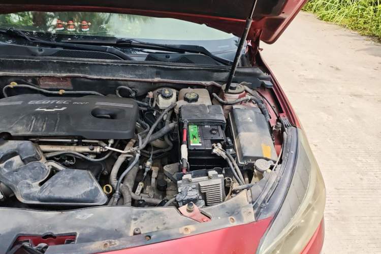 Used Chevrolet Malibu 2012 2.0L Automatic Luxury Edition Engine Bay Left